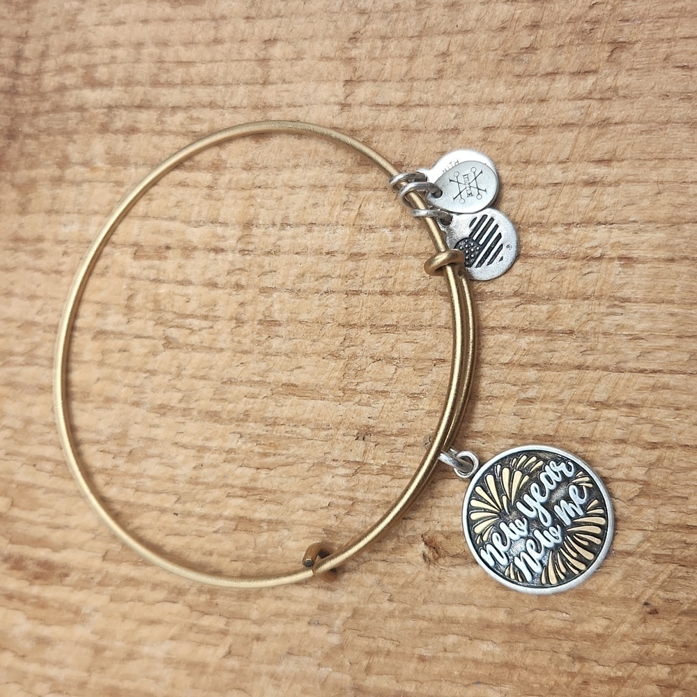 Alex and Ani New Year New‎ Me Pendant Bracelet